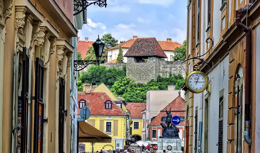 Agria Vintage Apartman Eger - Karcsony