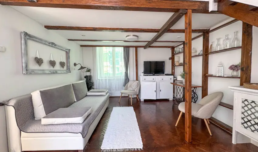 Agria Vintage Apartman Eger - Karcsony