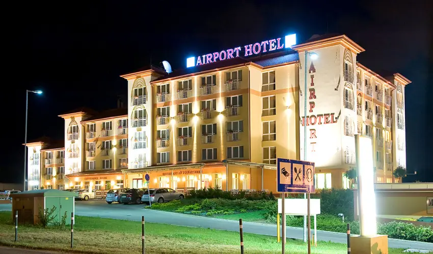 Airport Hotel Budapest Vecss - Karcsony (min. 2 j)