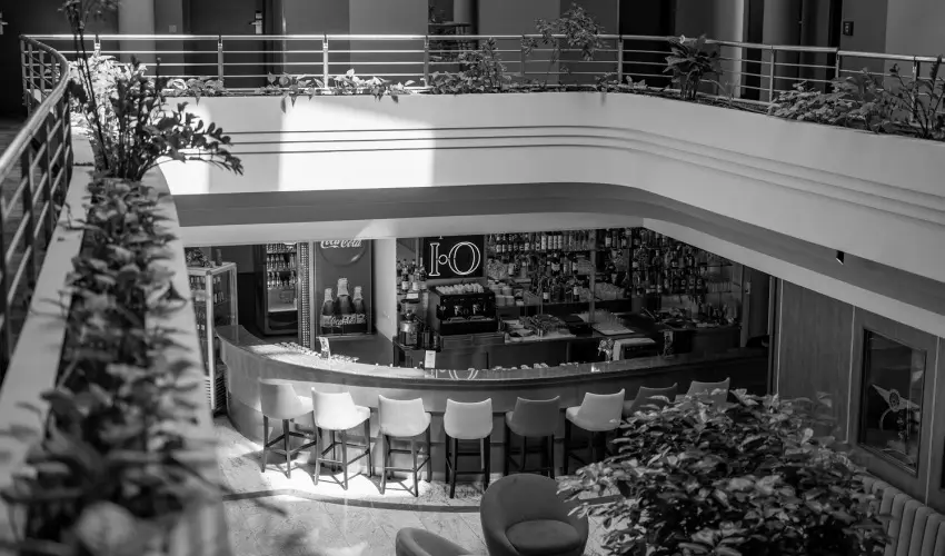 Airport Hotel Budapest Vecs�s - Kar�csony - teljes el�refizet�ssel (min. 2 �j)