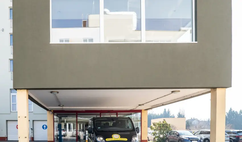 Airport Hotel Budapest Vecss - Karcsony (min. 2 j)