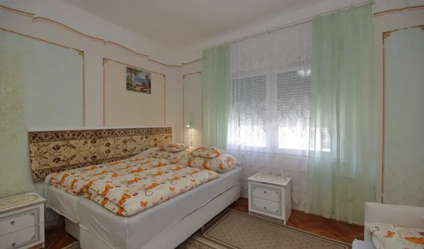 Amlia Apartman Gyula - Karcsony (min. 2 j)