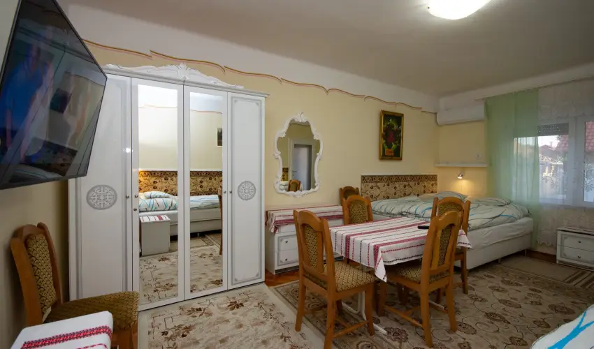 Amlia Apartman Gyula - Karcsony (min. 2 j)