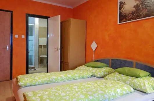 Andrea & Mnika Apartman 2 - Karcsony (min. 6 j)