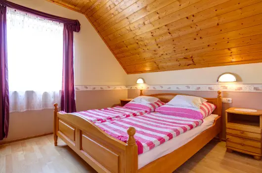 Andrea Villa - Karcsony (min. 2 j)