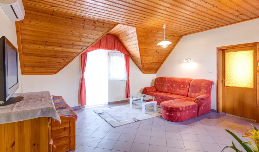 Andrea Villa Hvz - Karcsony (min. 2 j)