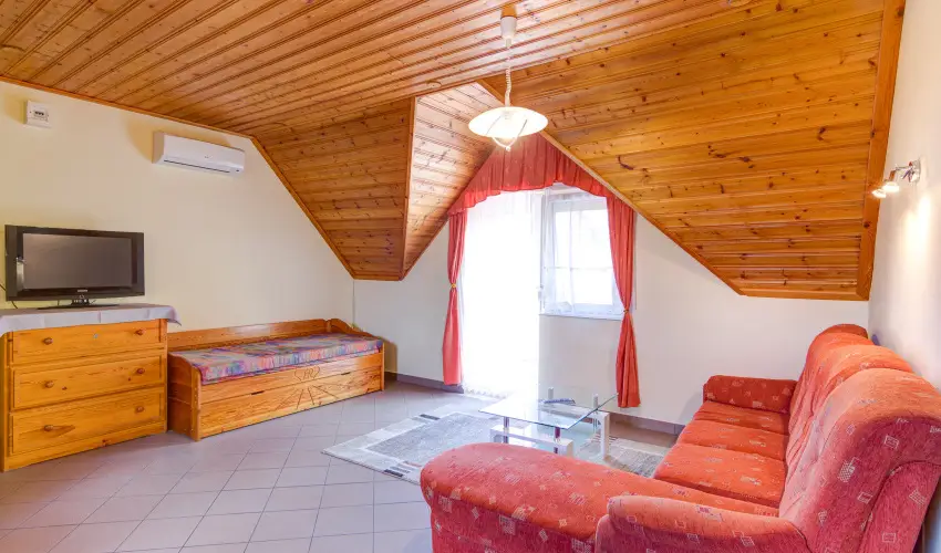 Andrea Villa Hvz - Karcsony (min. 2 j)