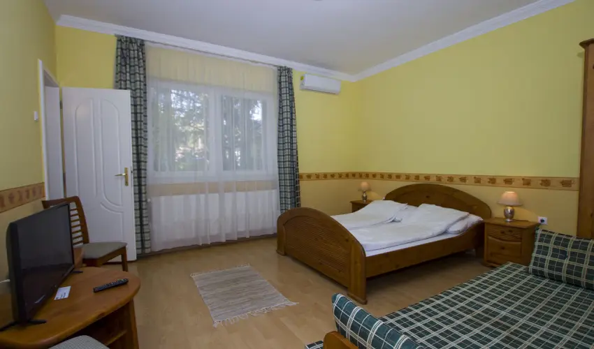 Anna Vendghz Hajdszoboszl - Karcsony (min. 3 j)