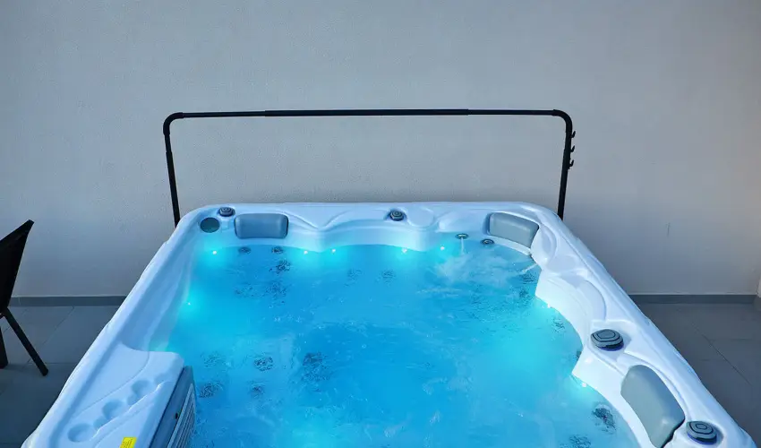 Aquarius Apartments Miskolctapolca - Karcsony