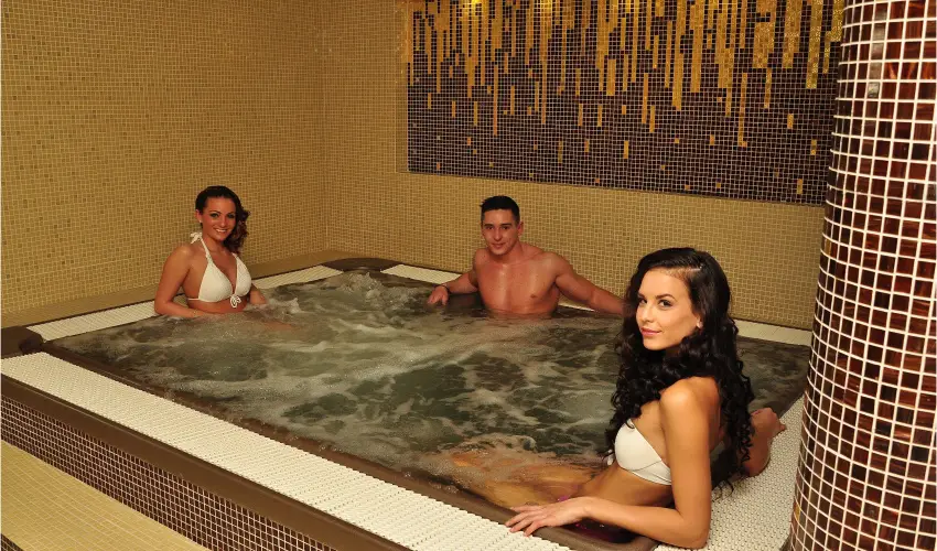 Arcanum Hotel Bkscsaba - Karcsony (min. 2 j)