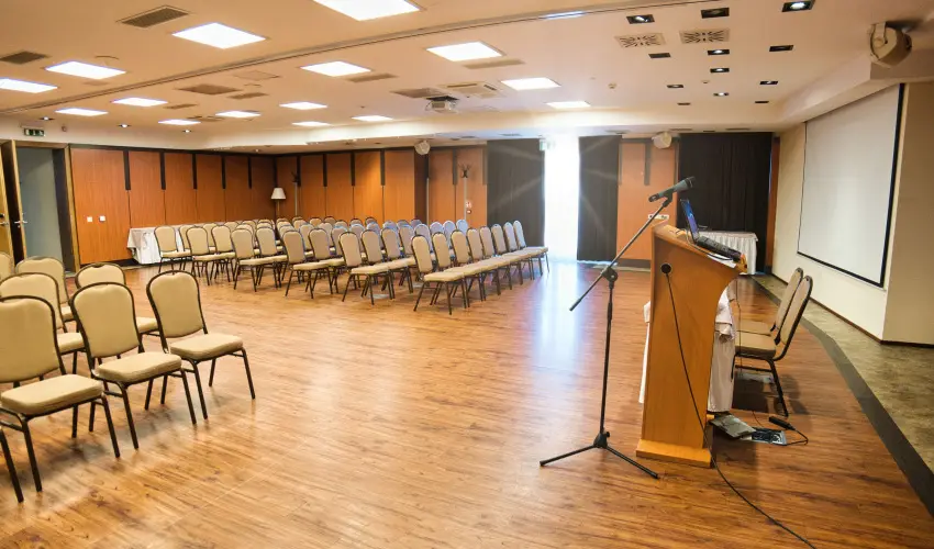 Hotel Atlantis Wellness & Conference Hajd�szoboszl� - Kar�csony (min. 3 �j)