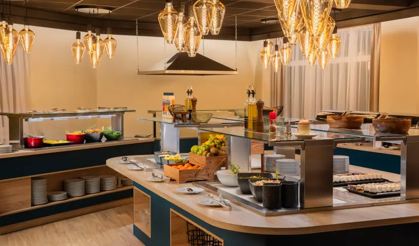 Hotel Atlantis Wellness & Conference Hajd�szoboszl� - Kar�csony (min. 3 �j)