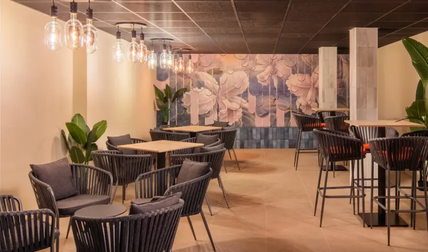 Hotel Atlantis Wellness & Conference Hajd�szoboszl� - Kar�csony (min. 3 �j)