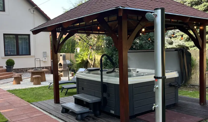 Aventurin House Rvflp - Karcsony (min. 2 j)