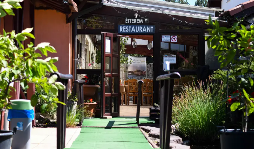 Bagolyvár Inárcs Inárcs - Karácsony