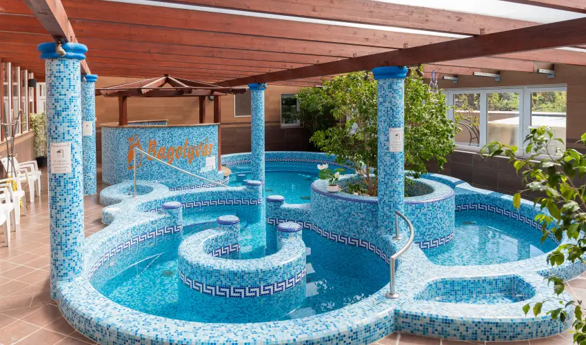 Bagolyvár Inárcs Inárcs - Karácsony