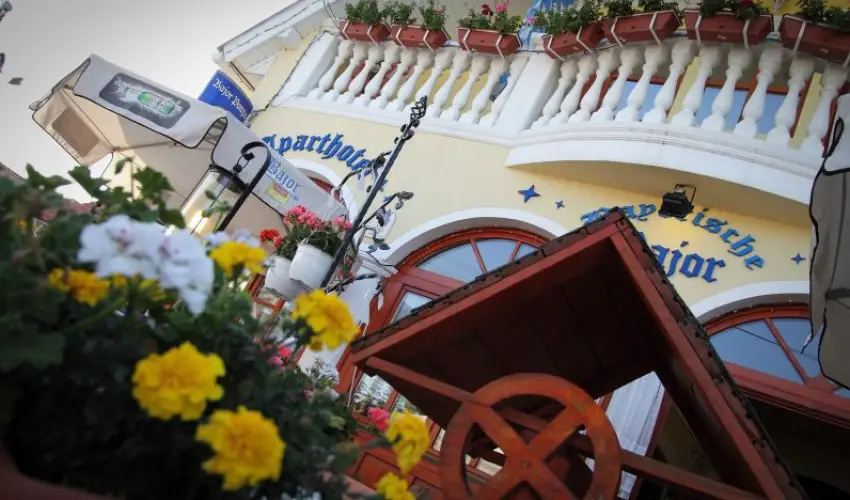 Bajor Panzi Aparthotel Bk, Bkfrd - Karcsony