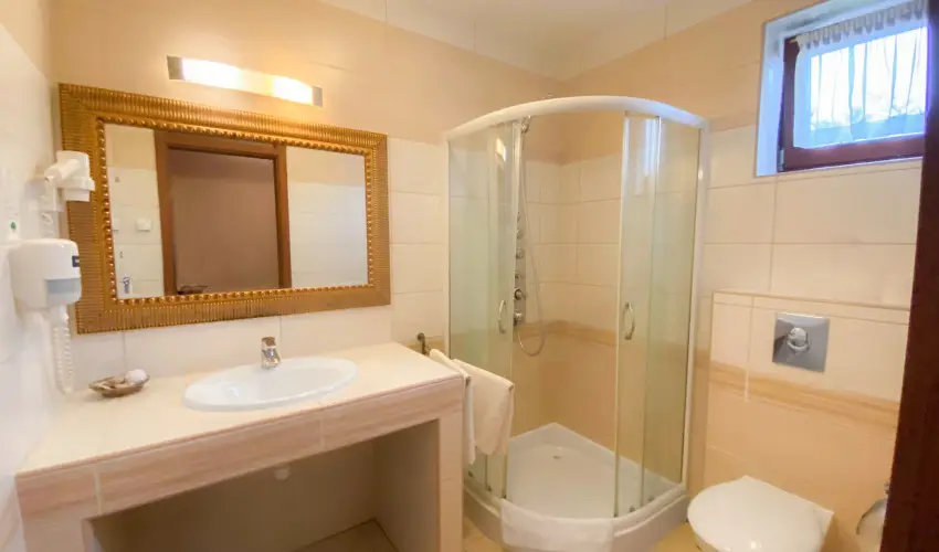 Bajor Panzi Aparthotel Bk, Bkfrd - Karcsony