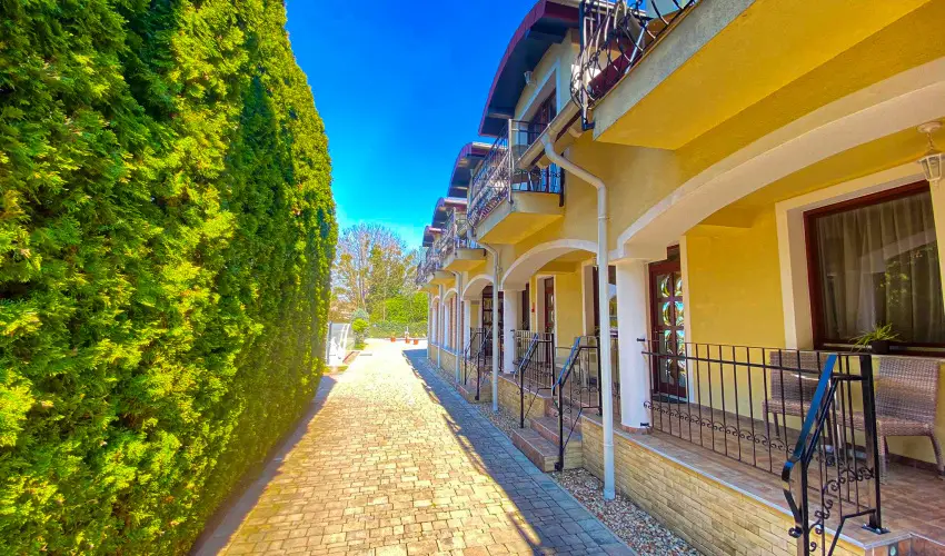 Bajor Panzi Aparthotel Bk, Bkfrd - Karcsony