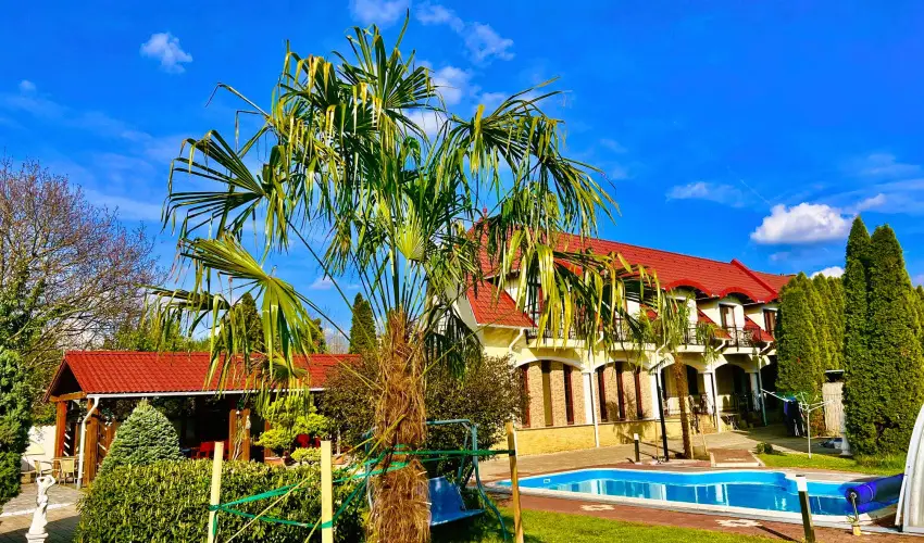 Bajor Panzi Aparthotel Bk, Bkfrd - Karcsony