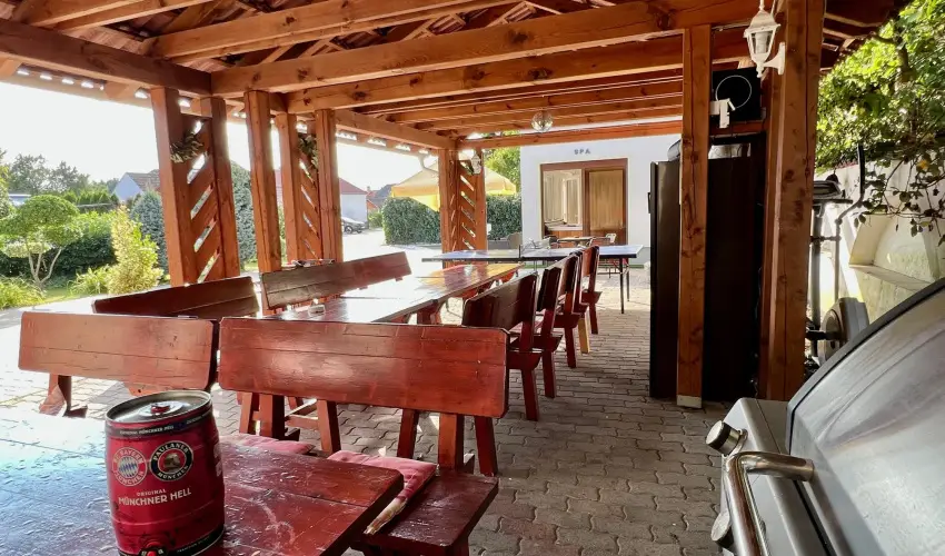 Bajor Panzi Aparthotel Bk, Bkfrd - Karcsony