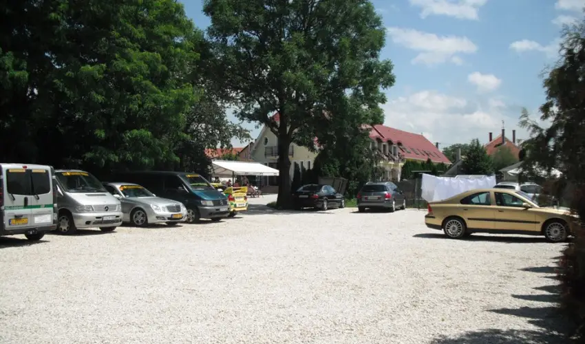 Bajor Panzi Aparthotel Bk, Bkfrd - Karcsony