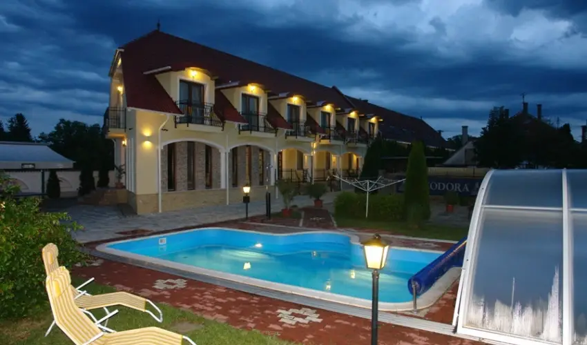 Bajor Panzi Aparthotel Bk, Bkfrd - Karcsony