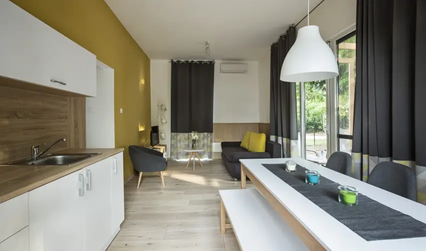 Barack Thermal Apartmanok Tiszakcske - Karcsony