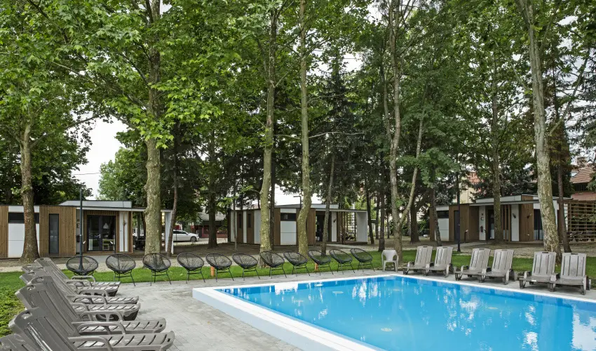 Barack Thermal Apartmanok Tiszakcske - Karcsony