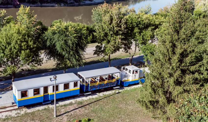 Barack Thermal Apartmanok Tiszakcske - Karcsony