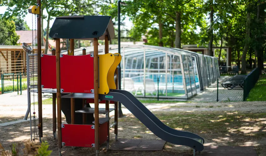 Barack Thermal Apartmanok Tiszakcske - Karcsony