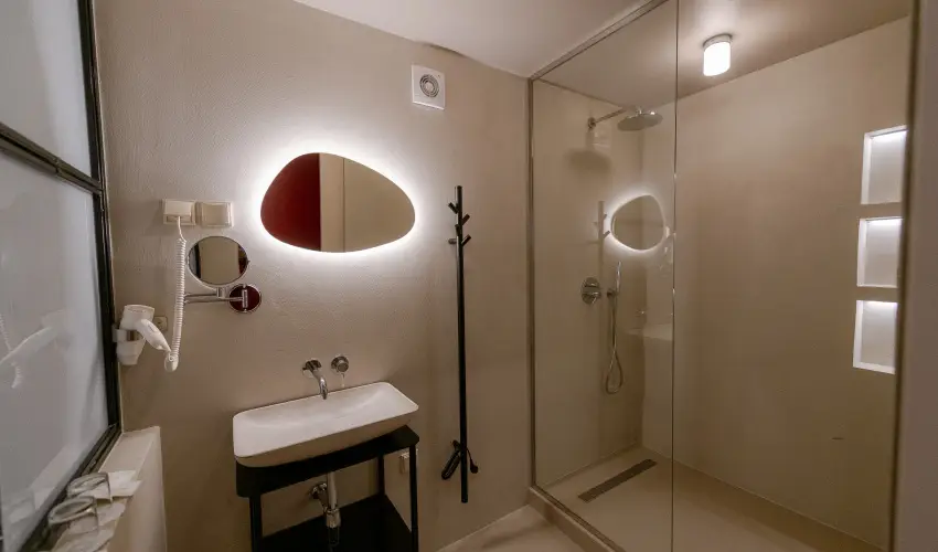 Barka Galria Hotel s tterem Tllya - Karcsony