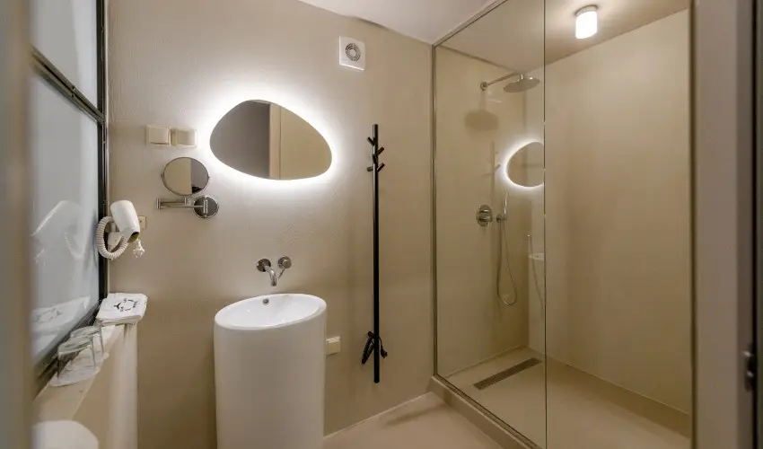 Barka Galria Hotel s tterem Tllya - Karcsony