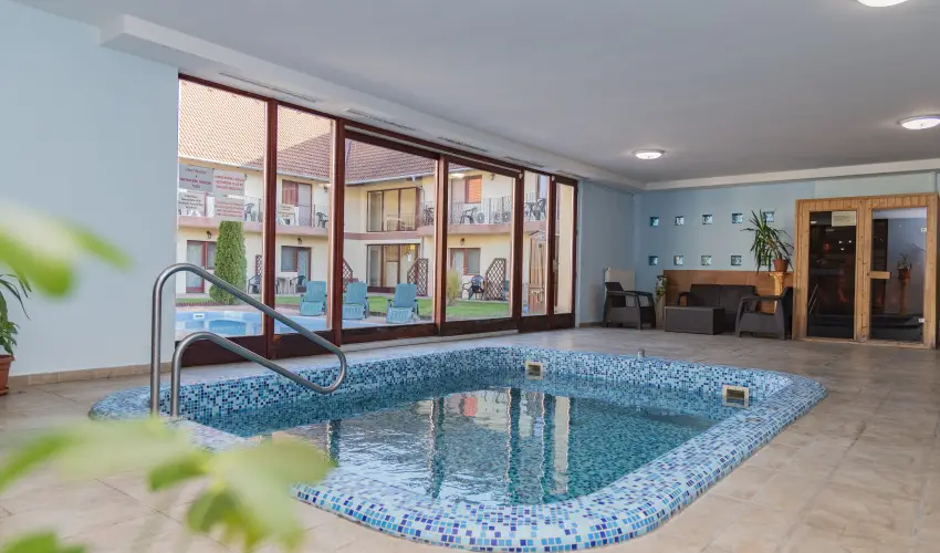 Boni Csal�di Wellness Hotel Zalakaros - Kar�csony (min. 2 �j)