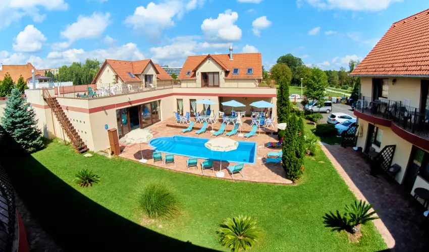 Boni Csal�di Wellness Hotel Zalakaros - Kar�csony (min. 2 �j)