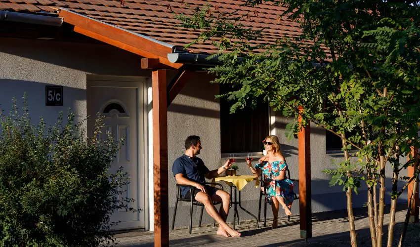 Cegldfrd Apartmanpark s Kemping Cegld - Karcsony (min. 2 j)