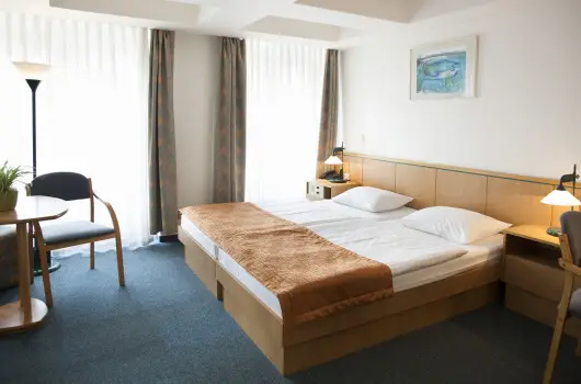 City Hotel Mtys - Karcsony (min. 2 j)