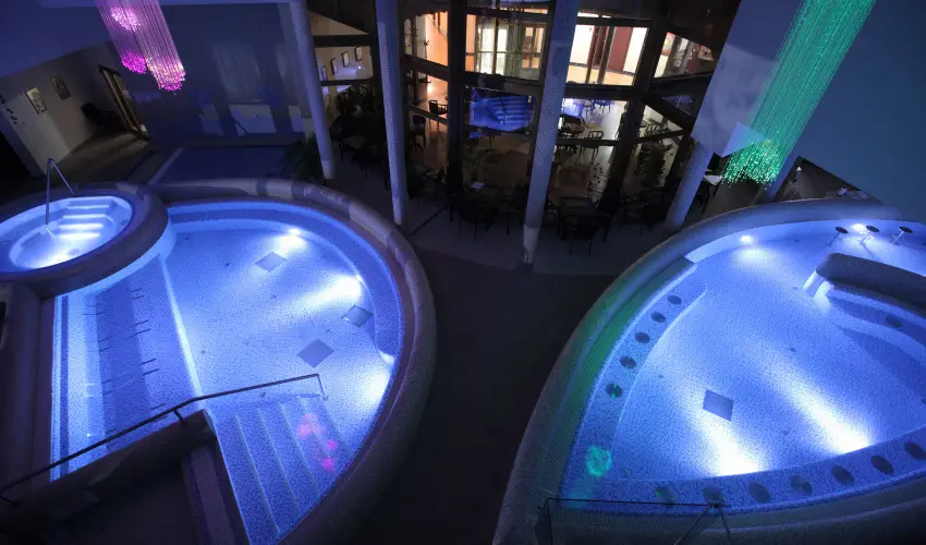 Colosseum Wellness Hotel Mrahalom - Karcsony s tli sznet (min. 3 j)