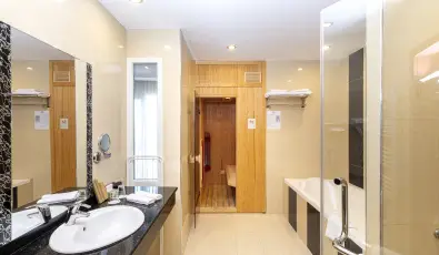 Colosseum Wellness Hotel Mrahalom