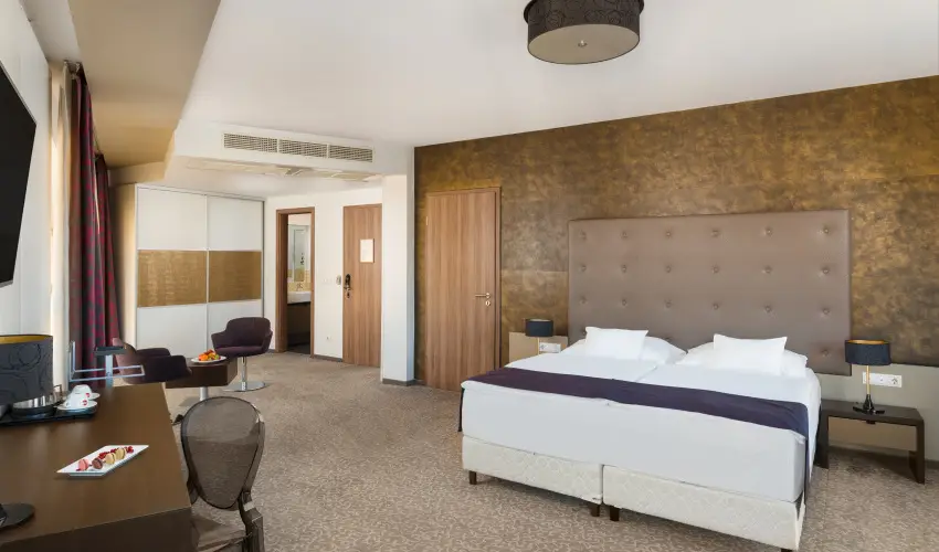 Corso Hotel Pcs Pcs - Karcsony - teljes elrefizetssel