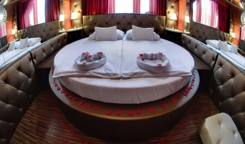 Corvin Hotel Gyula - Romantikus Karcsony kettesben