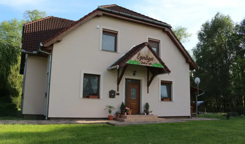 gerliget Vendghz Harkny - Karcsony (min. 2 j)