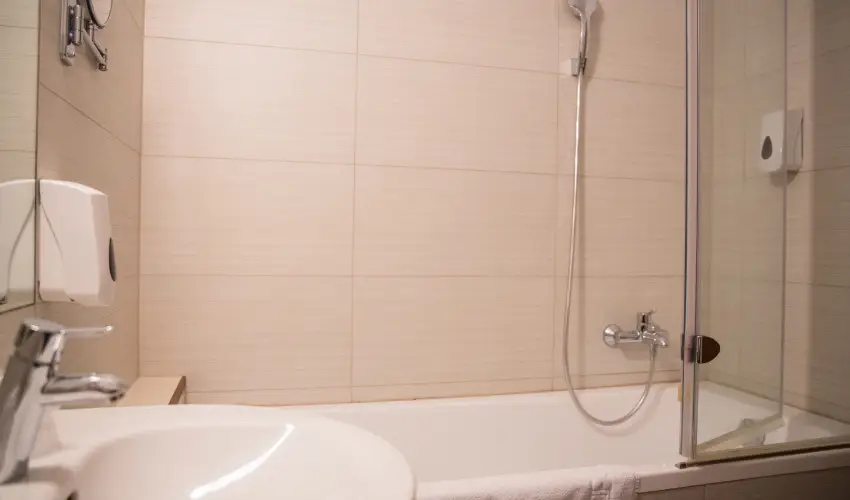 Erzsbet Nagy Szlloda Paks - Karcsonyi csomagajnlat (min. 2 j)