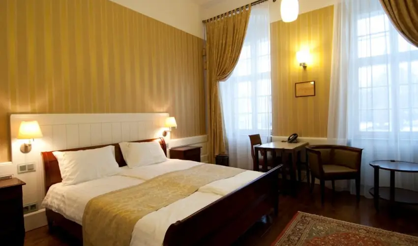 Erzs�bet Nagy Sz�lloda Paks - Kar�csonyi csomagaj�nlat (min. 2 �j)