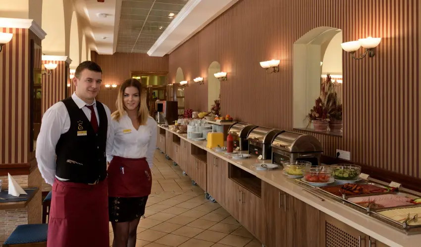 Erzsbet Park Hotel Pardfrd - Karcsony (min. 3 j)