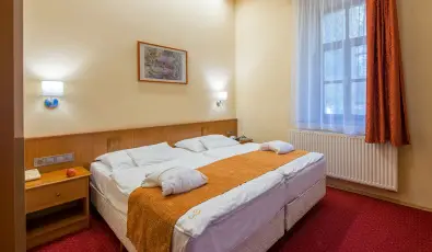 Erzsbet Park Hotel Pardfrd
