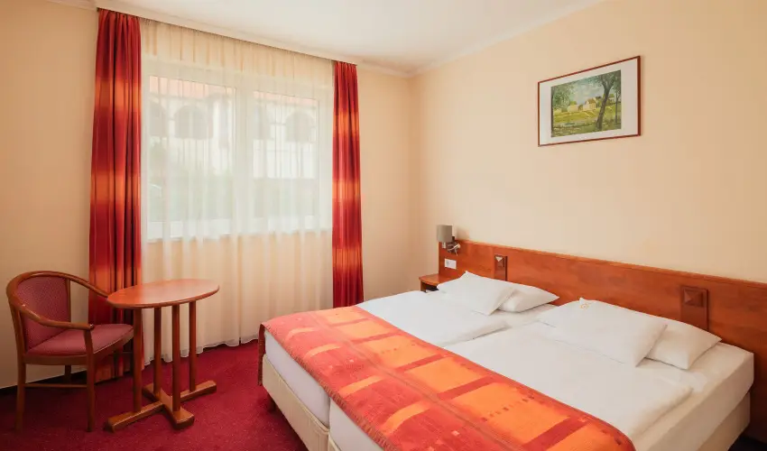 Erzsbet Park Hotel Pardfrd - Karcsony (min. 3 j)