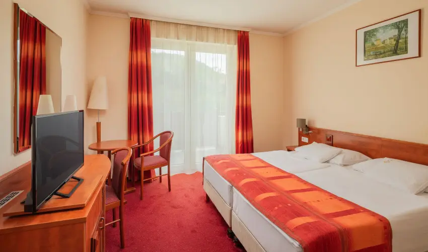 Erzsbet Park Hotel Pardfrd - Karcsony (min. 3 j)