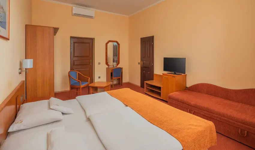 Erzsbet Park Hotel Pardfrd - Karcsony (min. 3 j)