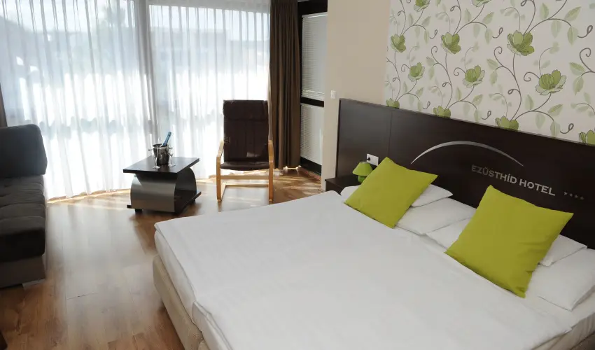 Ezsthd Hotel Veszprm - Karcsony